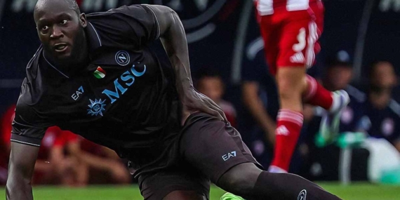 Lukaku 3 ay sahalardan uzak kalacak