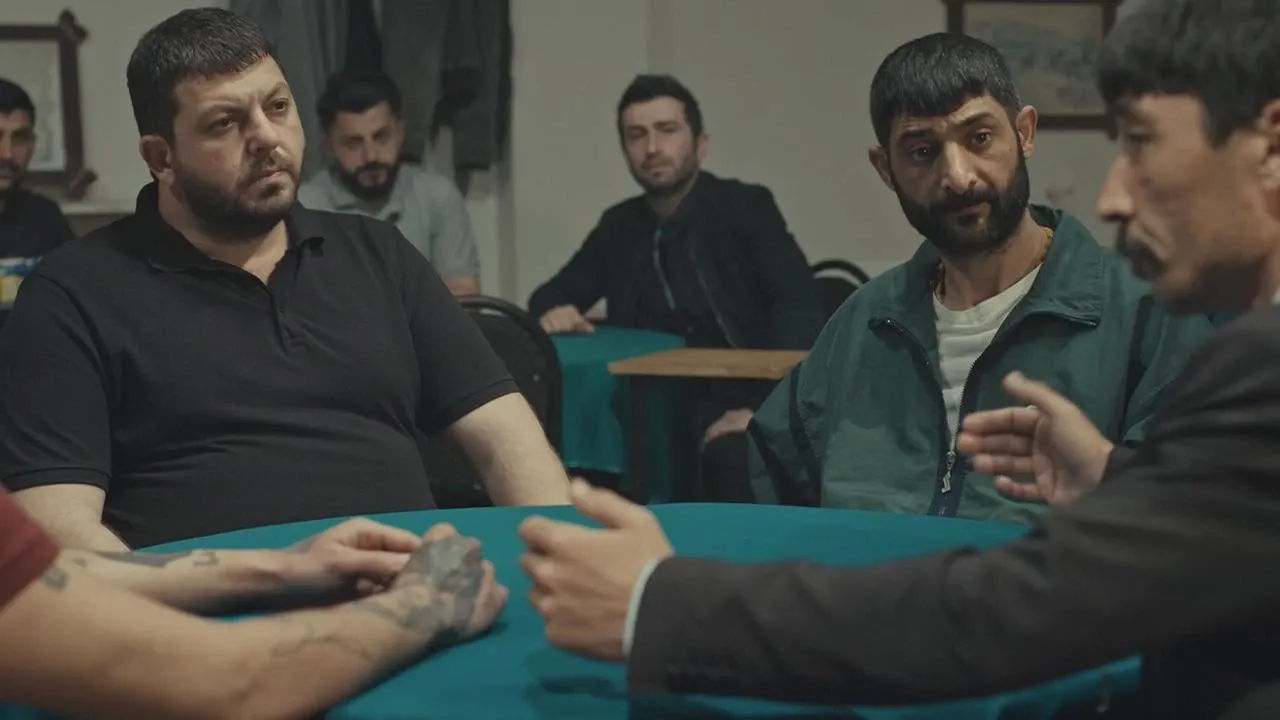 kiyma-1-sezon-3-bolum-kiyma-1-sezon-3-bolum-sansursuz-izle