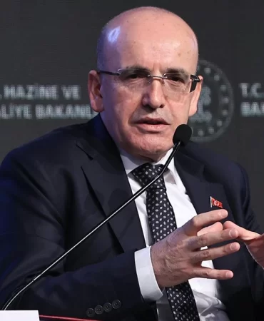 mehmet-simsek-gorevimizin-basindayiz