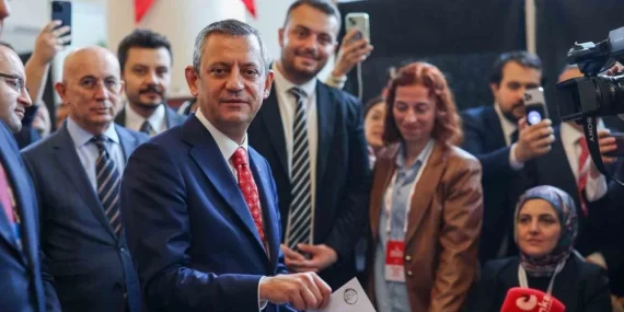 Özgür Özel’den Trump’a ‘ayar’: “Yok öyle yağma Trump efendi!”