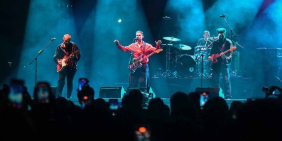 Adamlar grubu konserlerini iptal etti, ara verdi