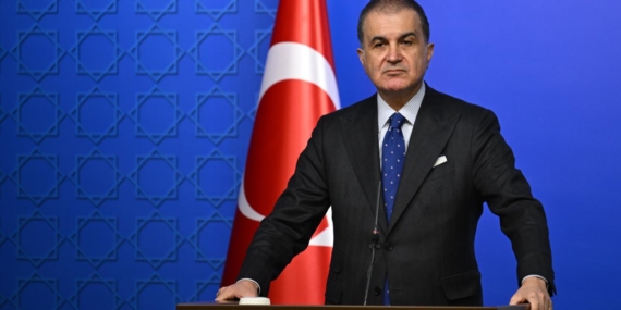 Ömer Çelik: Erdoğan’a yapılan saygısızlığı lanetliyoruz