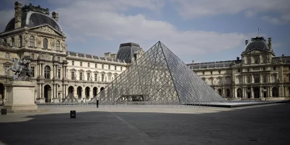 Louvre Müzesi’nde güvenlik skandalı: Şifre ‘LOUVRE’ çıktı