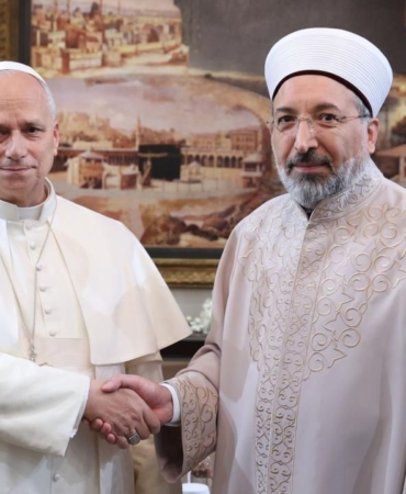 papa-14-leo-diyanet-isleri-baskanligini-ziyaret-etti