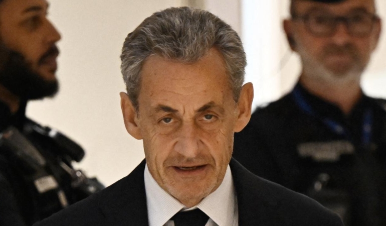sarkozy-adli-kontrol-sartiyla-serbest-birakildi
