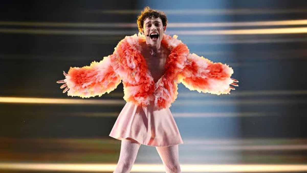 Eurovision şampiyonu Nemo ödülünü iade etti
