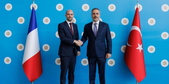 Hakan Fidan, Fransa Dışişleri Bakanı Barrot ile görüştü