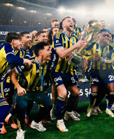 fenerbahce-meister-super-cup-2025-2026-1768072233-186889