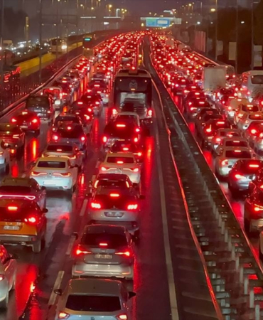 istanbulda-trafik-yogunlugu-yuzde-90a-cikti-seau