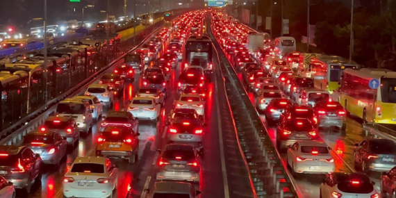 Türkiye’de trafiğe kayıtlı araç sayısı 33,6 milyonu aştı