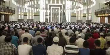 istanbulda_ogrencilere_cuma_namazi_mujdesi_1760534680_6647.jpg