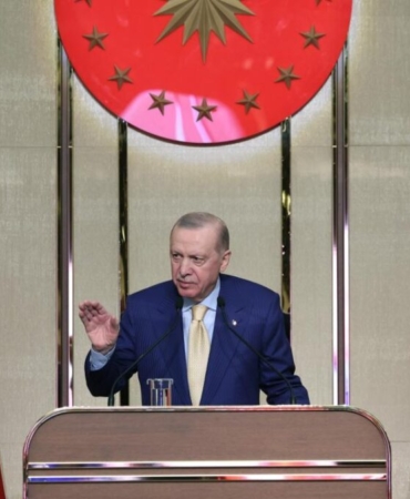 erdogan-zihnen-fosillesmis-guruhun-hezeyanlarina-gulup-geciyoruz