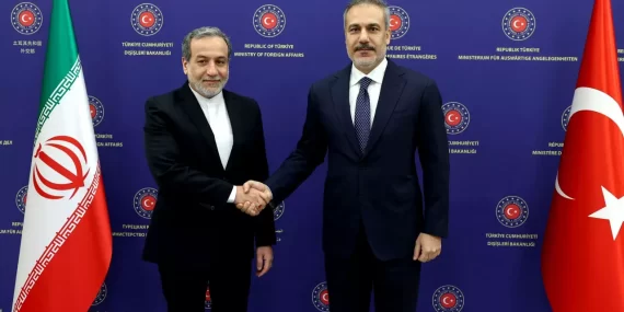 İran’dan kritik talep: Görüşmeler İstanbul’dan taşınsın