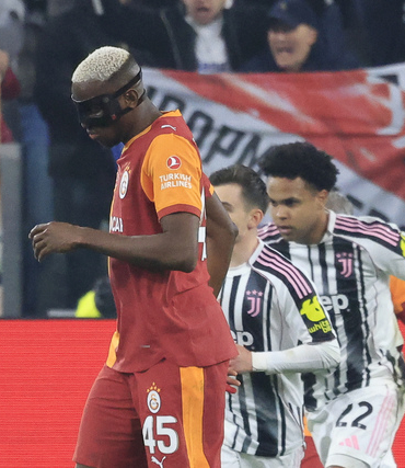 Galatasaray, Osimhen'i Fenerbahçe derbisine "çelik zırhla" hazırlıyor