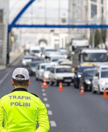 trafik-aa-2428049
