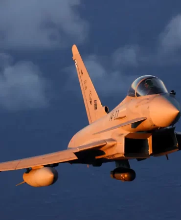 ingiltereden-katara-savas-ucagi-takviyesi-4-yeni-typhoon-yolda