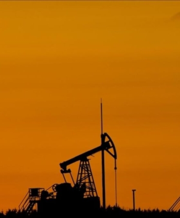 jeopolitik-firtina-petrolu-vurdu-brent-petrol-85-dolari-asti