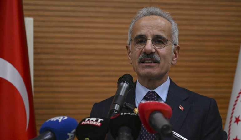 uraloglu-ptt-186-yillik-guvenle-gelecege-yuruyor
