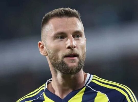 Fenerbahçe kaptanı Milan Skriniar'ın evine hırsız girdi!