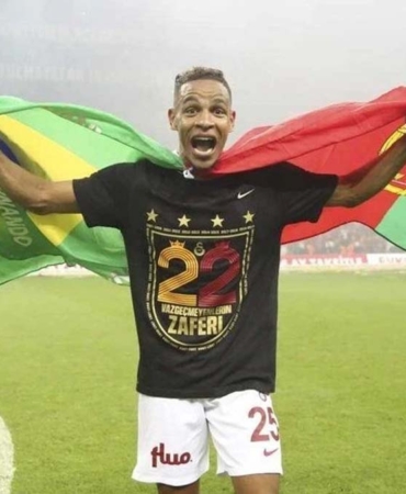 Fernando Reges profesyonel futbol kariyerini noktaladı