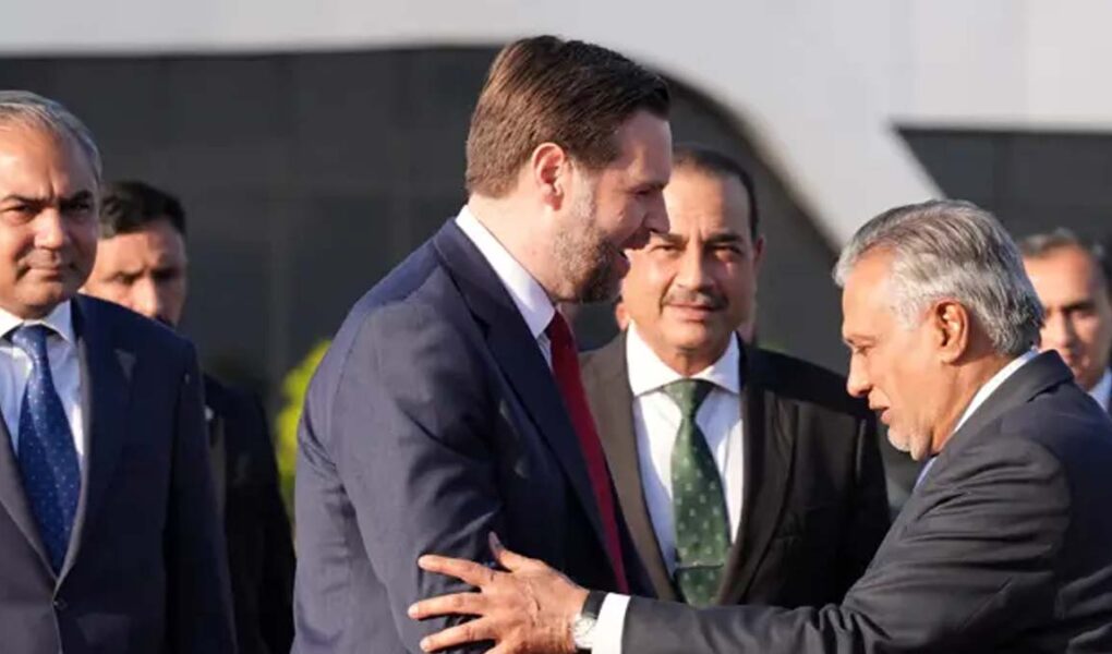 Trump'tan Hürmüz tehdidi: İran'a ödeme yapanları durdurun