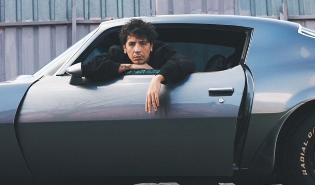 Ersay Üner uyuşturucu baskınında 2.5 milyonu bahçeye attı