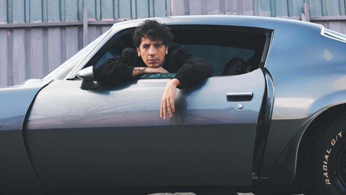 Ersay Üner uyuşturucu baskınında 2.5 milyonu bahçeye attı