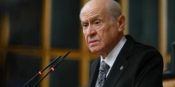 Bahçeli: Okul saldırıları siyasi malzeme yapılmamalı