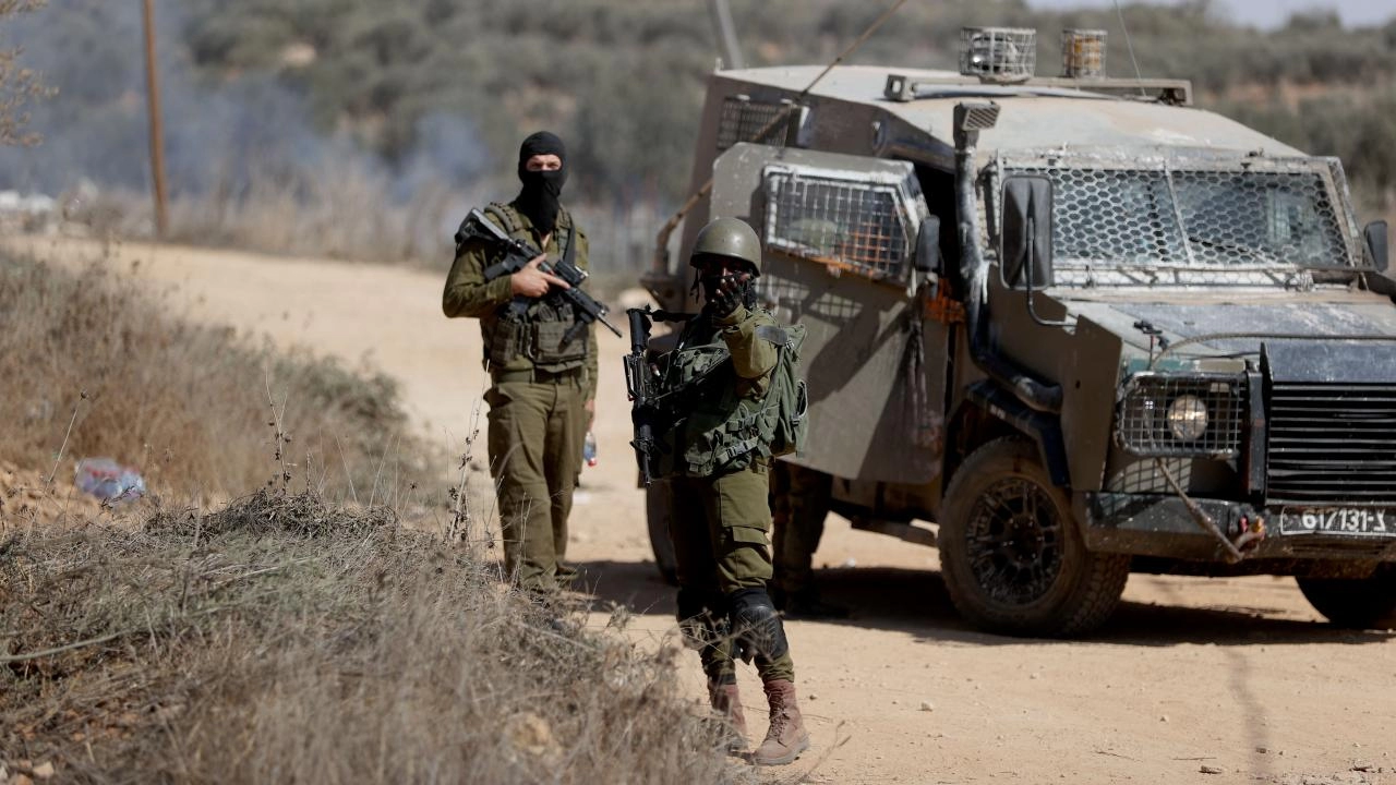 Batı Şeria'da baskın: Gözaltılar ve tarım arazilerinde yıkım