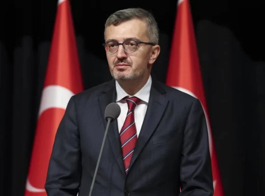 Burhanettin Duran'dan 23 Nisan mesajı