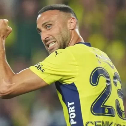Cenk Tosun'dan taraftarın Fenerbahçe sorusuna yanıt