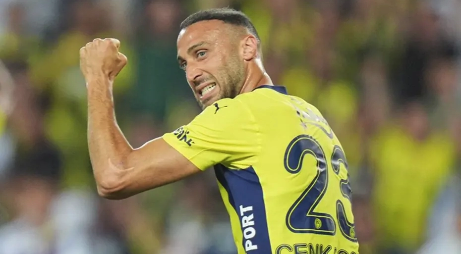 Cenk Tosun'dan taraftarın Fenerbahçe sorusuna yanıt