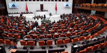 Doğum izni ve sosyal medya düzenlemesi Meclis'te