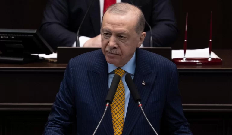 Erdoğan: Hiçbir güç Türkiye'ye parmak sallayamaz