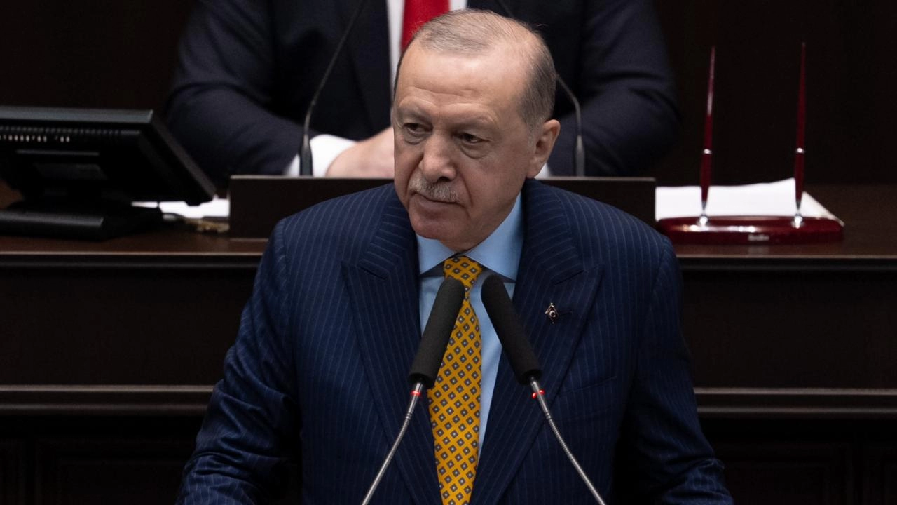 Erdoğan: Hiçbir güç Türkiye'ye parmak sallayamaz