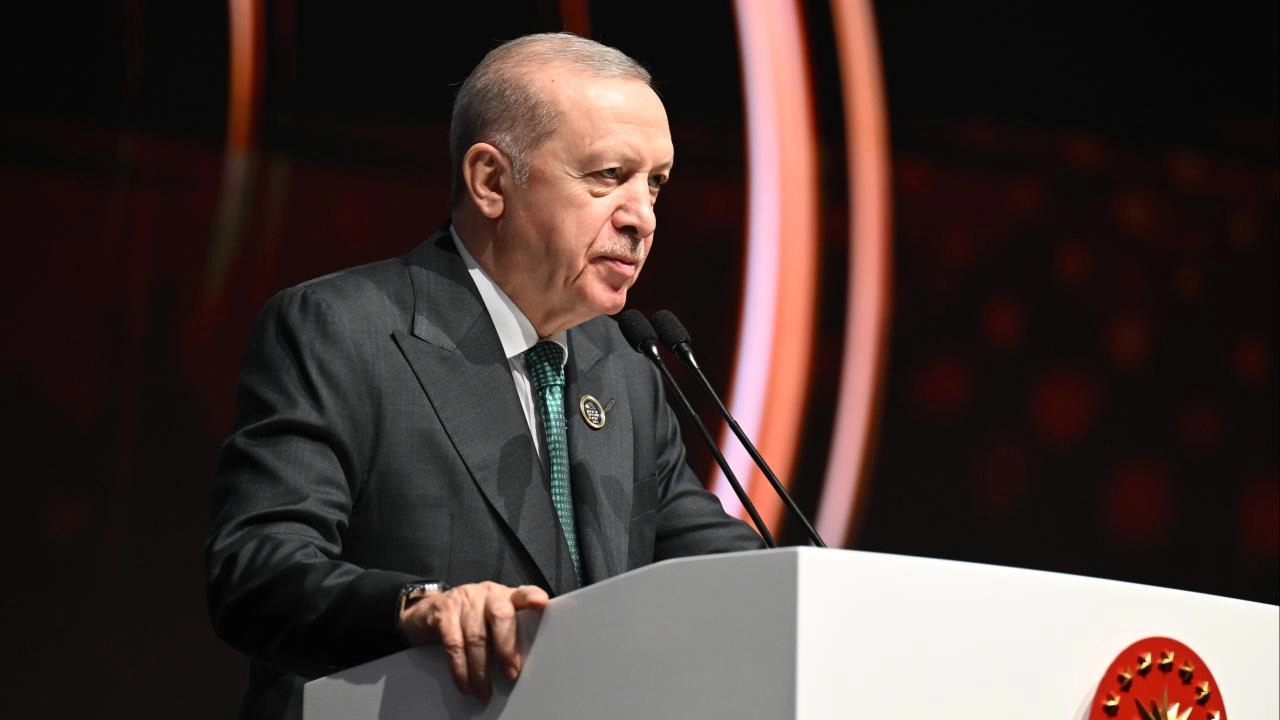 Erdoğan'dan şampiyon Fenerbahçe ve Beşiktaş'a tebrik
