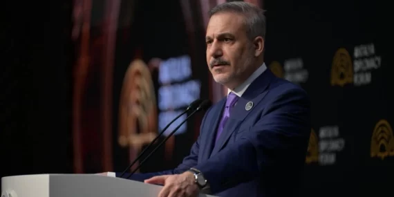 Fidan’ın uyarısı Yunan basınında gündem: “Kirli ittifak”