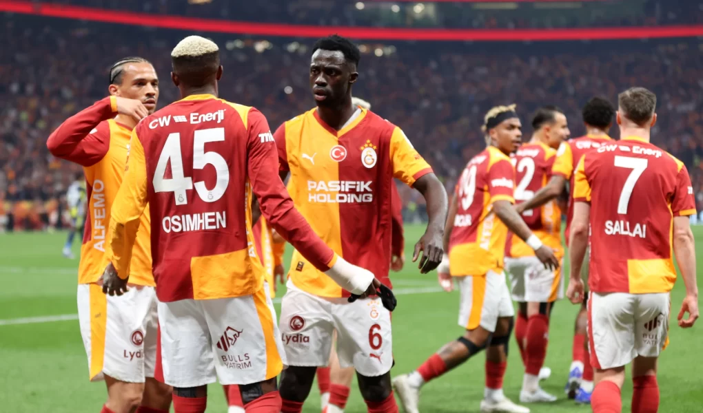 Galatasaray derbi zaferiyle şampiyonluk kapısını araladı