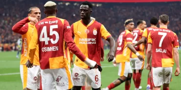 Galatasaray derbi zaferiyle şampiyonluk kapısını araladı