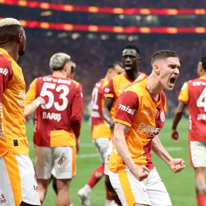 Galatasaray'dan Fenerbahçe'ye derbi göndermeleri