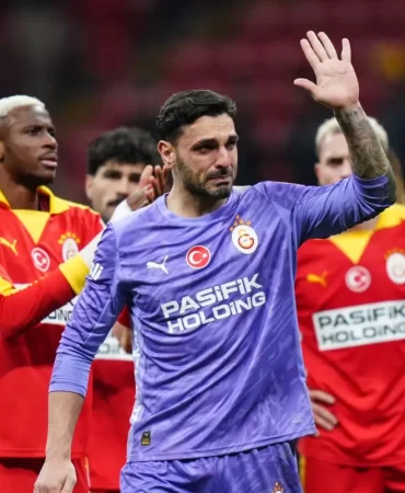 Gözyaşları sonrası Osimhen'den destek: Hatalar futbolun bir parçasıdır