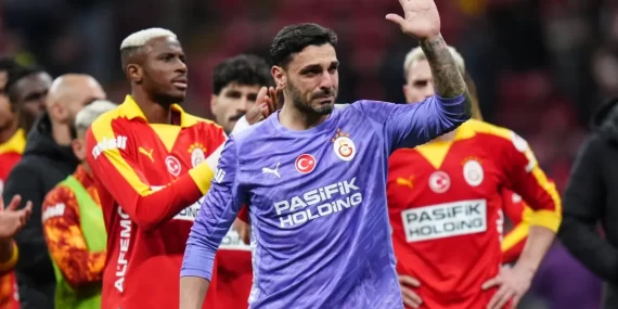 Gözyaşları sonrası Osimhen’den destek: Hatalar futbolun bir parçasıdır