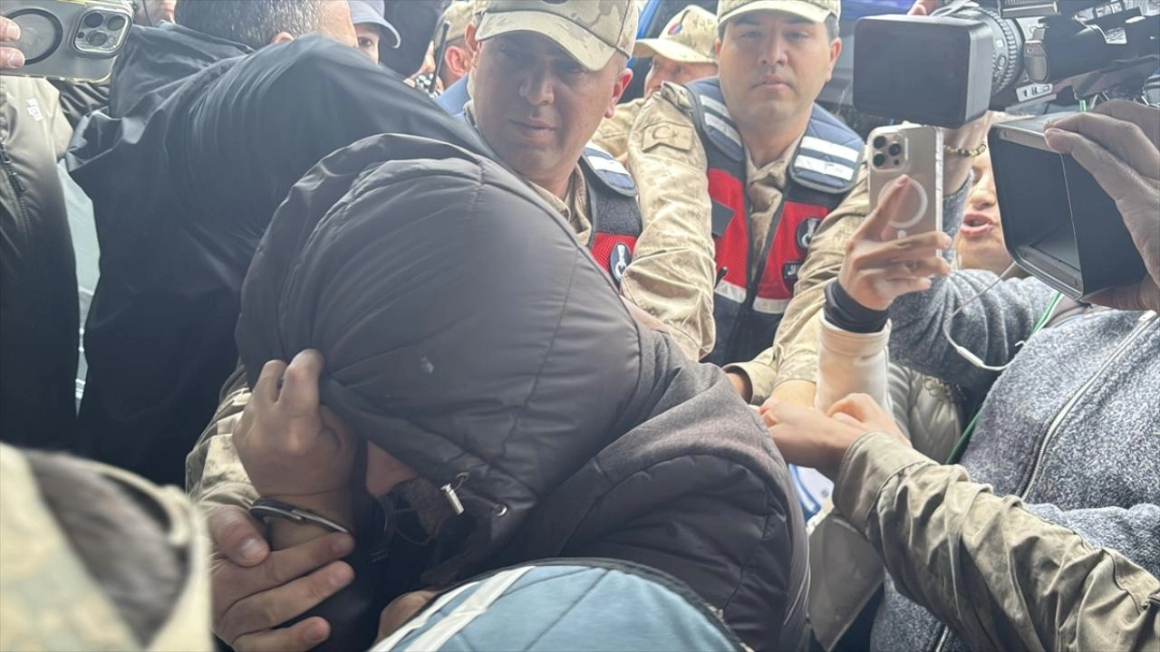 Gülistan Doku davasında eski Başhekim adliyeye sevk edildi