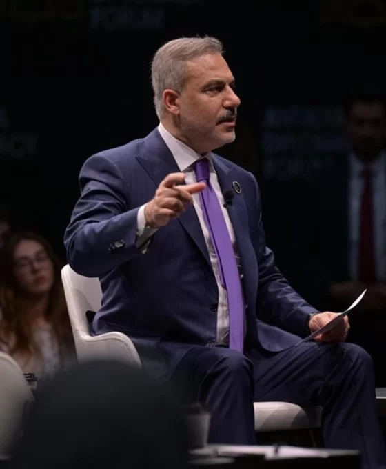 Hakan Fidan'dan gençlerin sorularına dikkat çeken yanıtlar