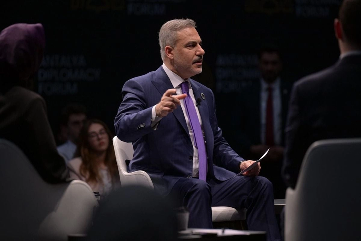 Hakan Fidan'dan gençlerin sorularına dikkat çeken yanıtlar