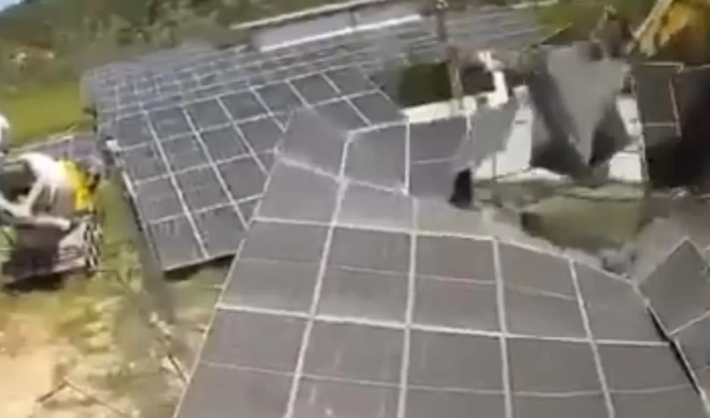 İsrail ordusu Lübnan'da sivil altyapıyı hedef aldı