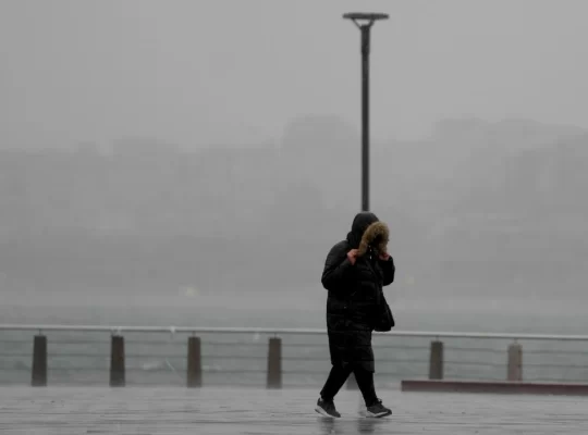İstanbul'da kuvvetli sağanak ve sıcaklık uyarısı