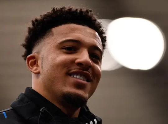 Jadon Sancho eski takımı Dortmund'a dönmek istiyor