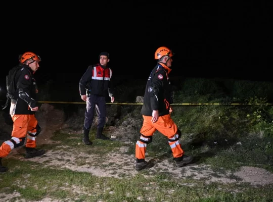 Kaza kırıma uğrayen helikopterde inceleme sürüyor