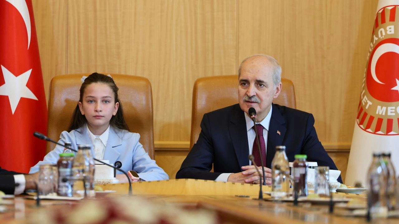 Kurtulmuş: Güçlü Türkiye'nin şartı güçlü nesillerdir